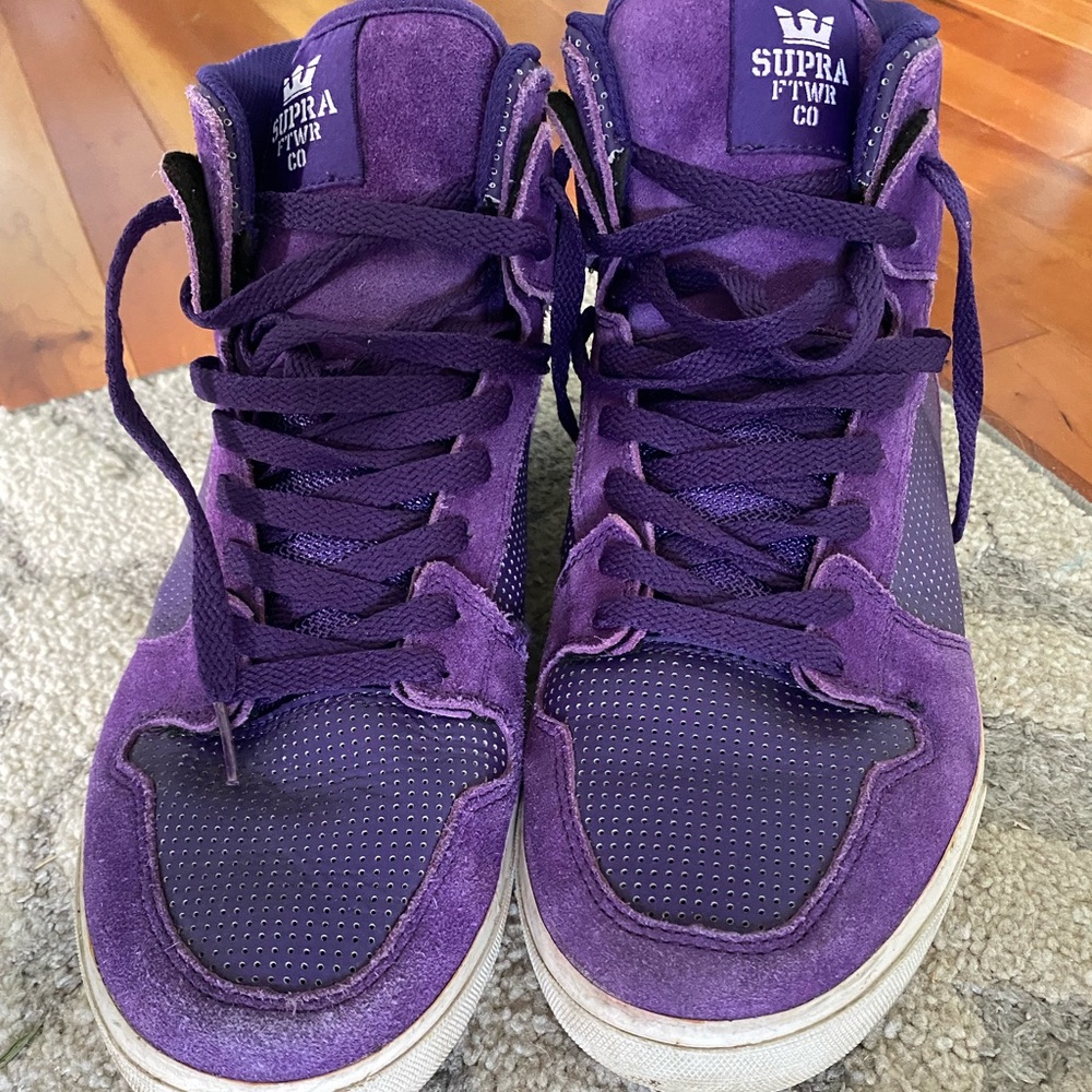 Boys, Supra Co. Purple suede high top sneakers in good condition.